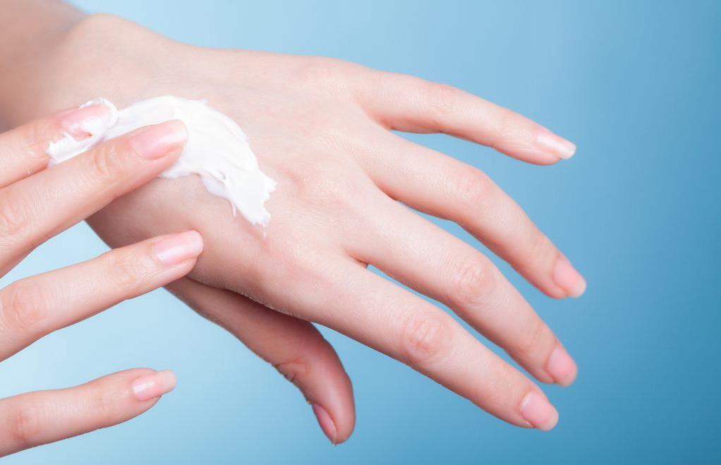 Уход за кожей рук после ношения медицинских перчаток